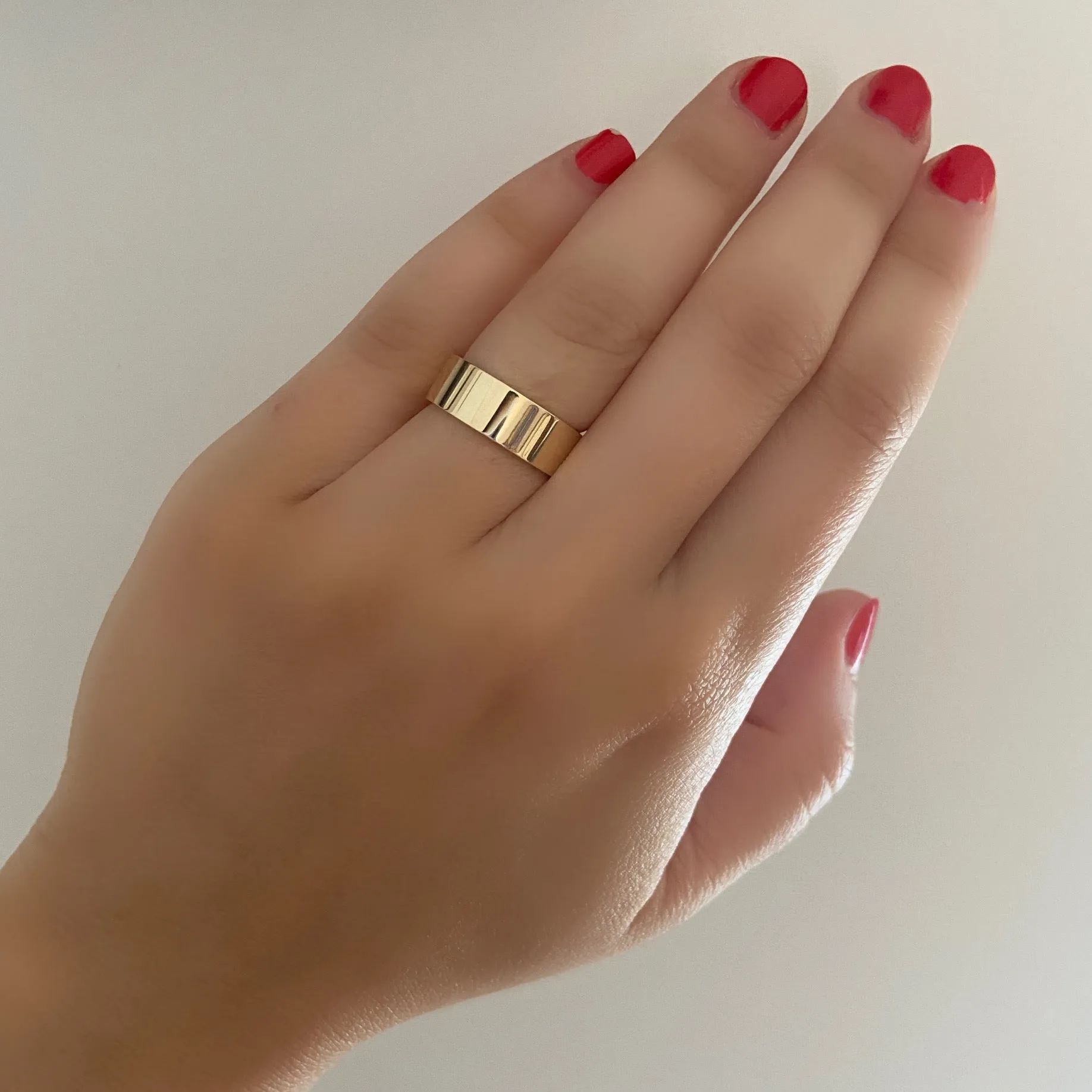 10 Karat Gold Wide Flat Cigar Band