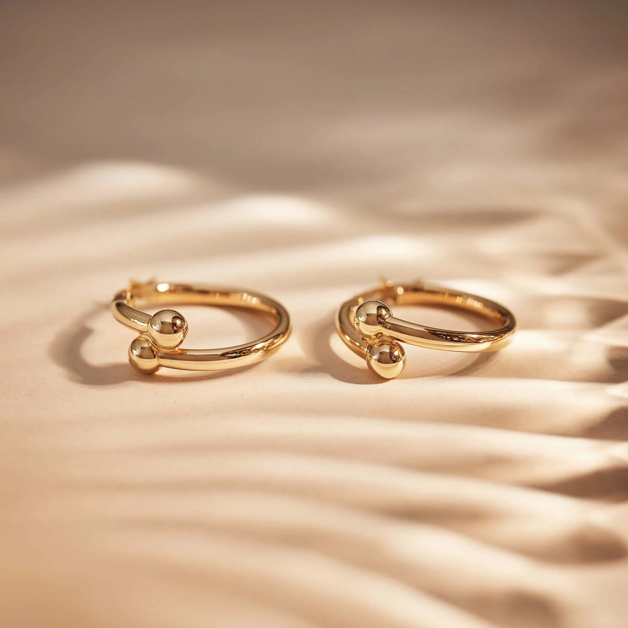 Monceau Mirell 14 karat gold hoop earrings (16.5 mm)